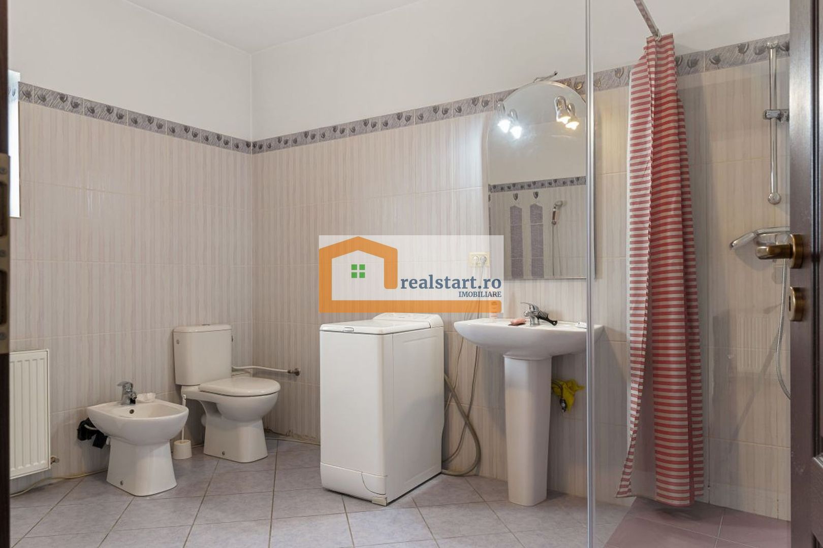 Vanzare Duplex, ideal investitie, piscina exterioara, trifazic - Poză 30