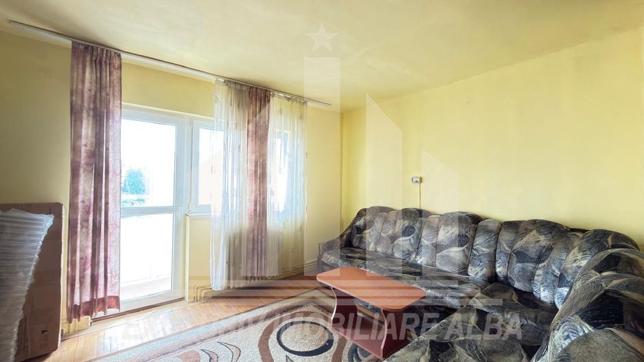 Apartament 3 camere decomandate | 63 mp | Etaj 2 | Cetate - Poză 2