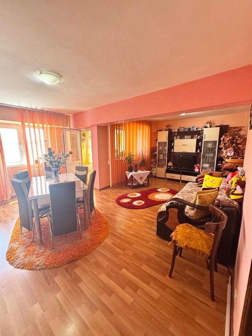 Apartament spațios, 3 camere – Bulevardul CFR, Giurgiu - Poză 2