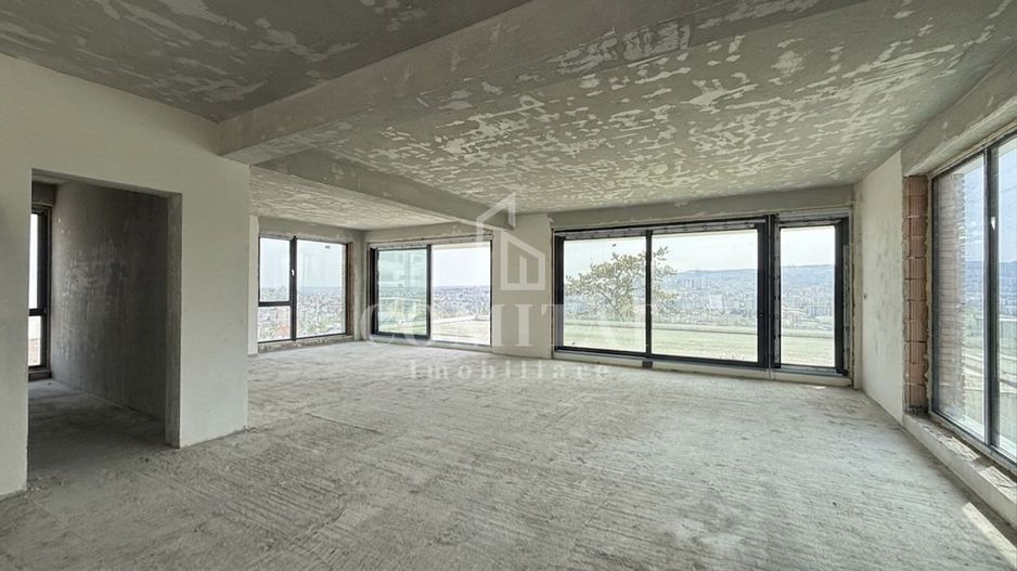 Casă generoasă cu panoramă și 256 mp terasă circulabilă - Poză 5