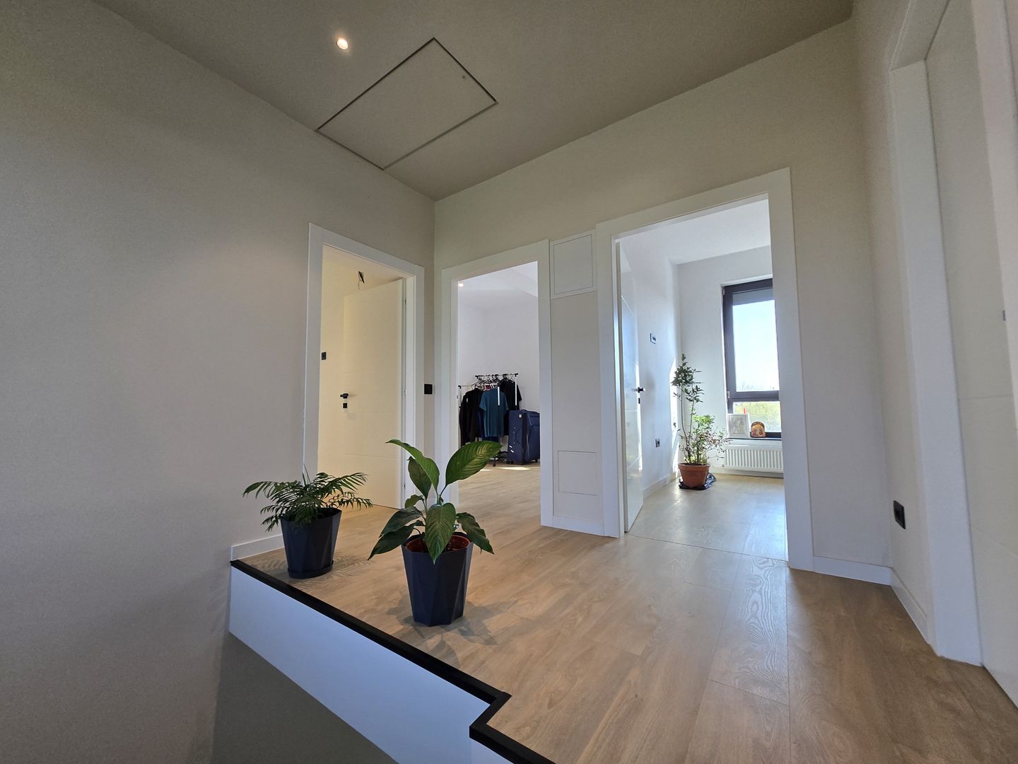 Casa noua 151mp curte 1000m Frumusani mobilata lux -langa Lac/Primarie - Poză 6