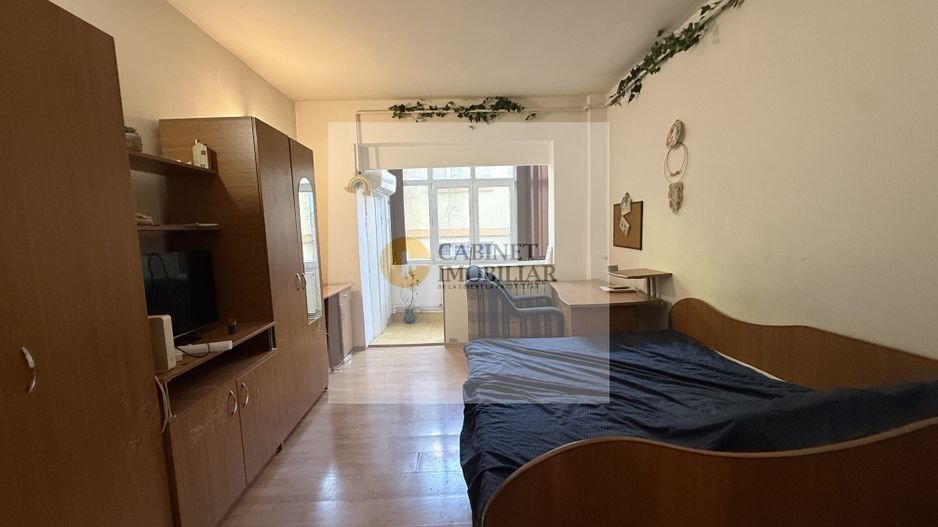 2 camere I Piata Sfintii Voievozi - Victoriei I Parter inalt - Poză 4