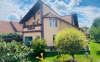 Casa deosebita Ghimbav - Poză 1