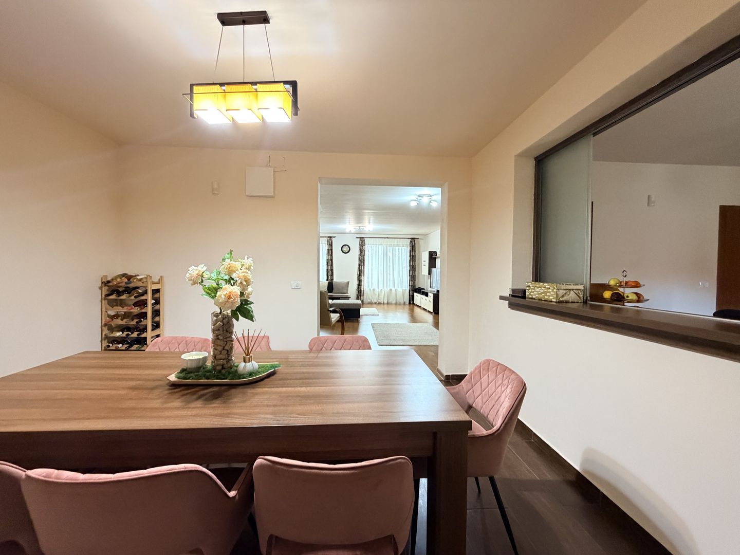 Cămin spațios, luminos și perfect echilibrat,  la 10 minute de centru - Poză 7