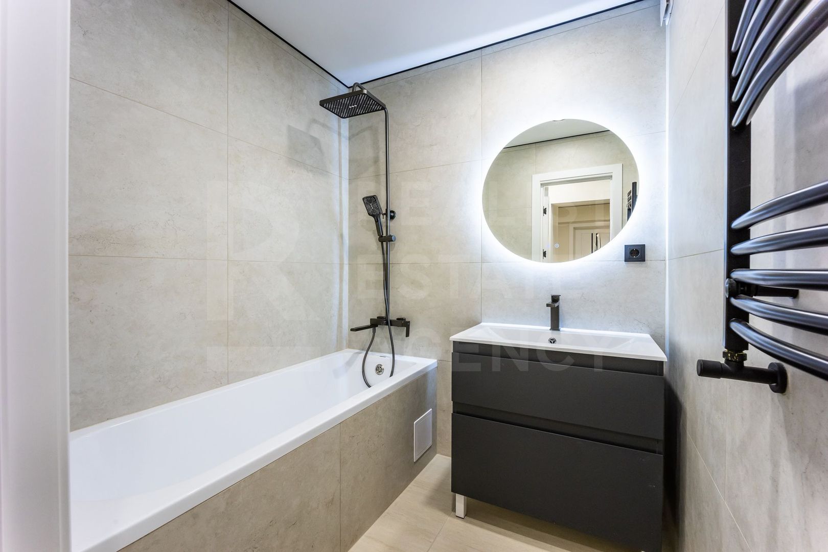 Vânzare, apartament 3 camere 56 mp, str. Mircea cel Bătrân, Ciocana - Poză 11