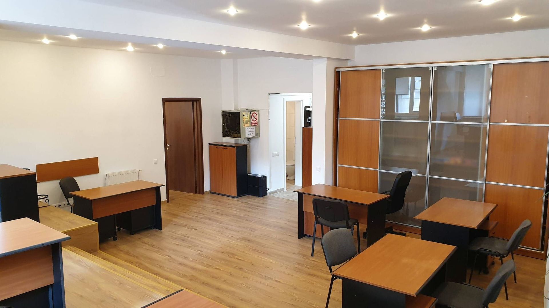 De vanzare Apartament 3 camere Mitropolie, ULTRACENTRAL liniste Unirii - Poză 4