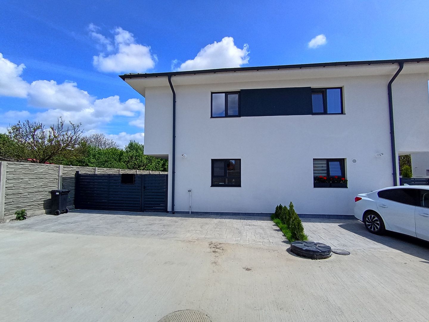 Sanandrei, Duplex pe Etaj, Drum Asflatat, Bucatarie Separata - Poză 3