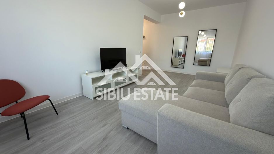 Apartament de închiriat , 2 camere decomandate, cu balcon si parcare - Poză 1