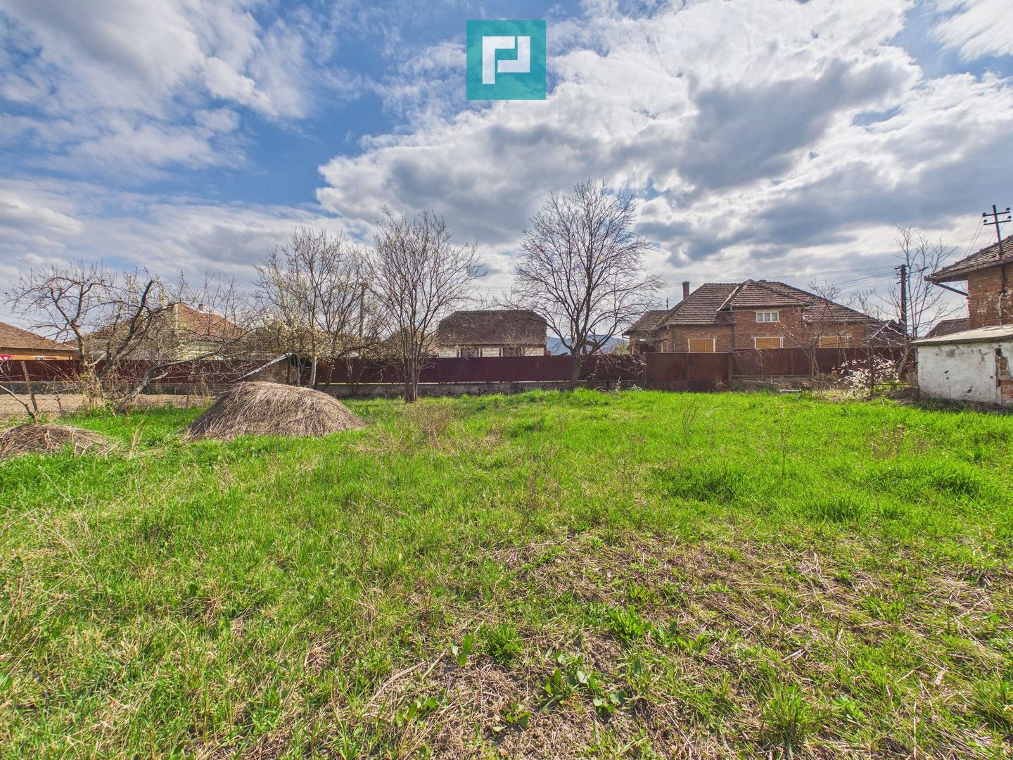 Casă cu teren de 1800 mp, în Buteni, Arad - Poză 7