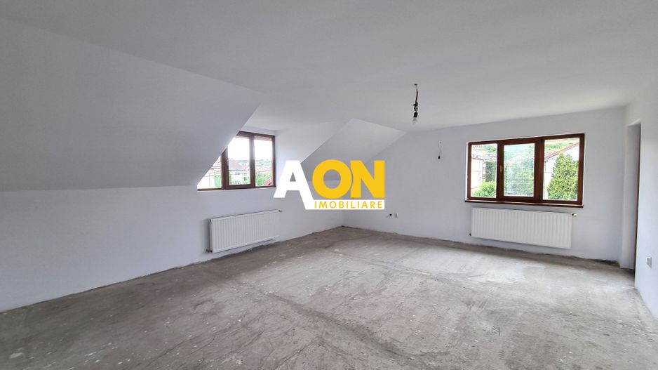 De vanzare casa 6 camere, S+P+M, 900mp teren, Cetate - Poză 6