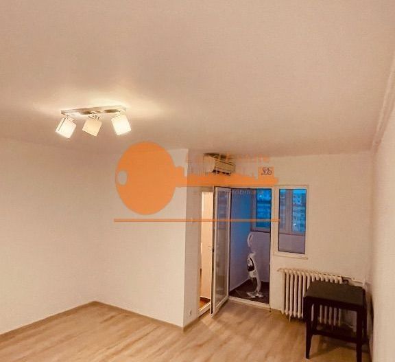 Garsoniera Drumul Taberei ( 1980 ) - Poză 1