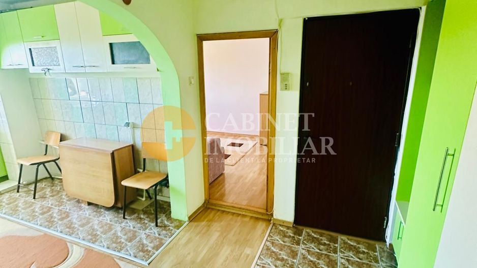 2 Camere Decomandat - Zona Alexandru Cel Bun - Bloc din 1983 - Poză 4