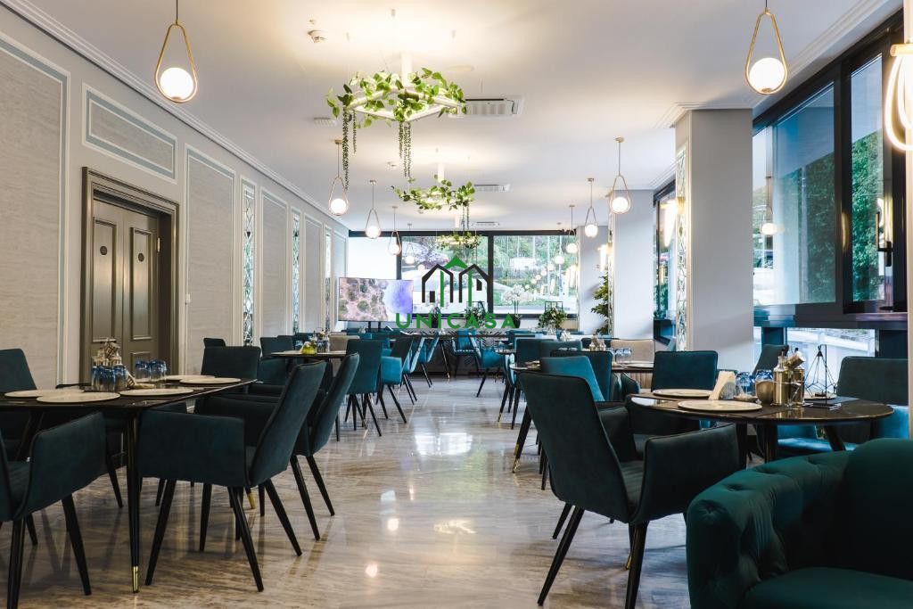 Hotel de Vânzare în Stațiunea Căciulata – Oportunitate Unică de Investiție - Poză 5