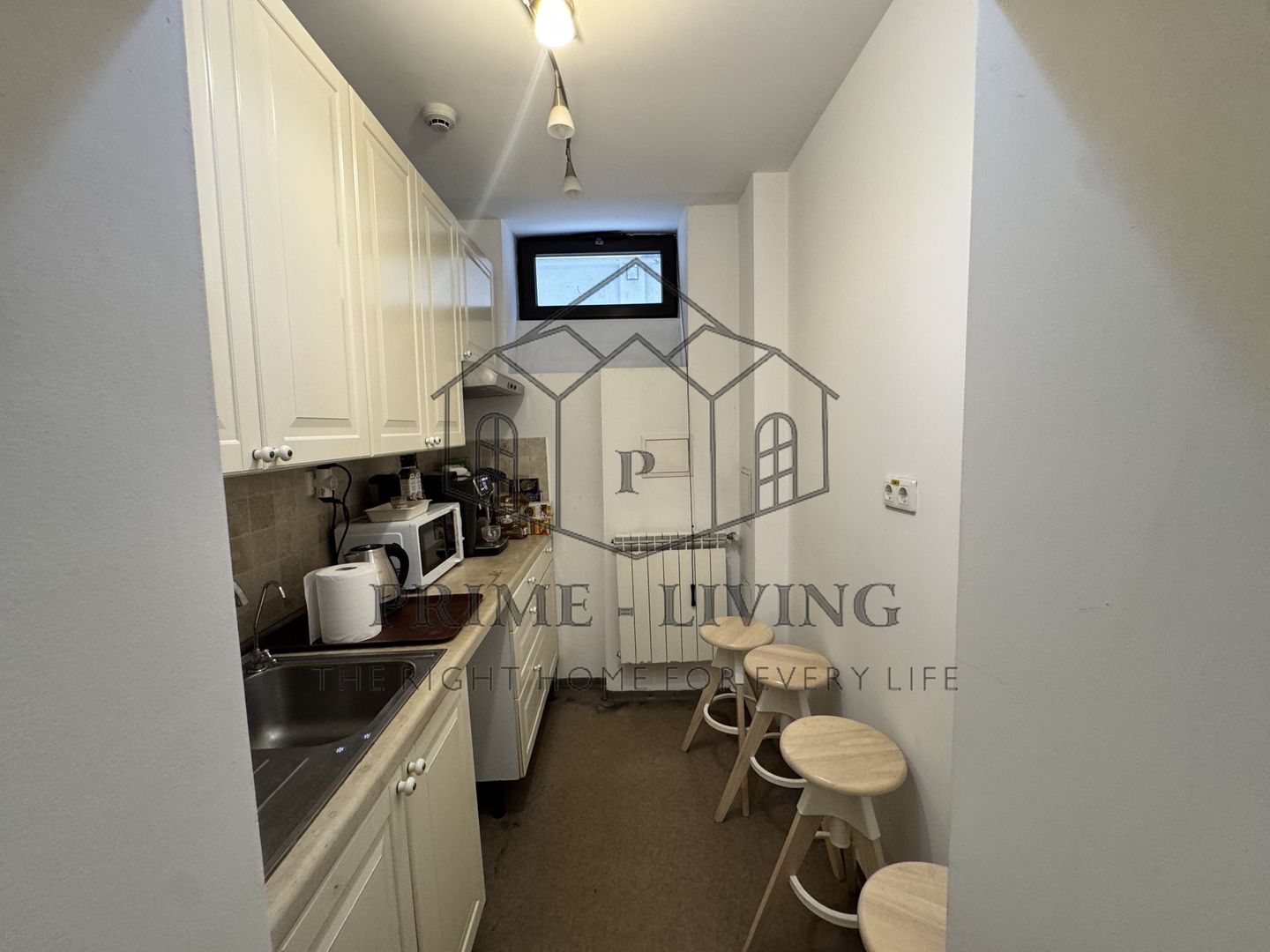 VILA DEOSEBITĂ LA VÂNZARE ÎN ZONA CENTRALĂ APROAPE DE CALEA PLEVNEI - Poză 3