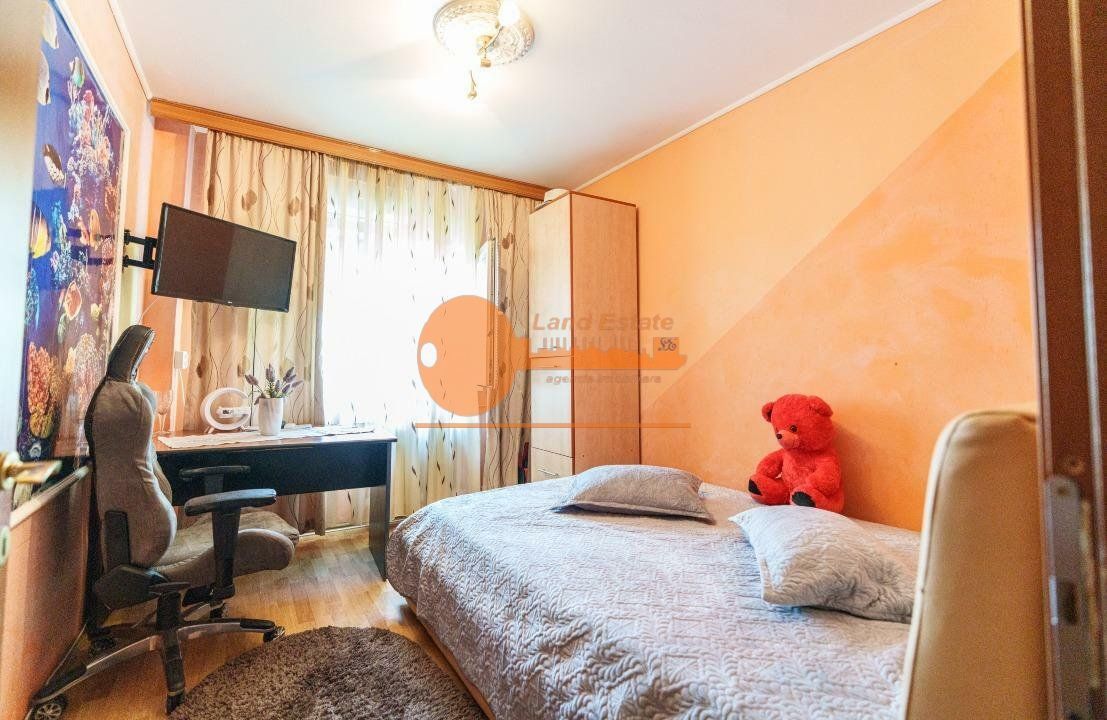 4 camere la 300m de Metrou Crangasi - Poză 4