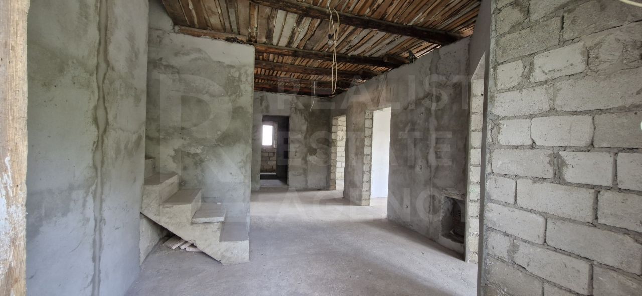 Vânzare, сasă amplasată pe strada Grădinilor, or. Drochia - Poză 8