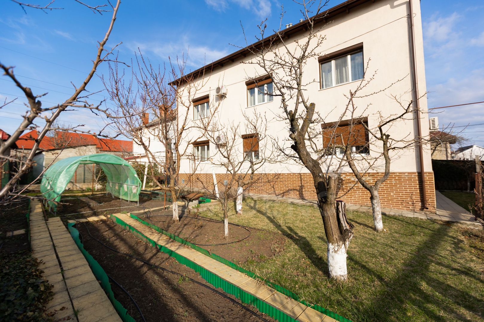 Vânzare, casă, 6 camere, str. Pomicultorilor, Codru - Poză 1
