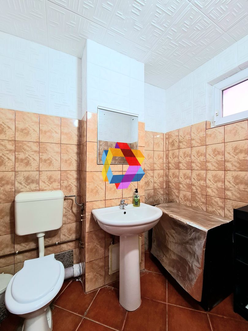 Spatiu comercial de închiriat  Brasov - 70 mp # spatii-comerciale-brasov.ro - Poză 8