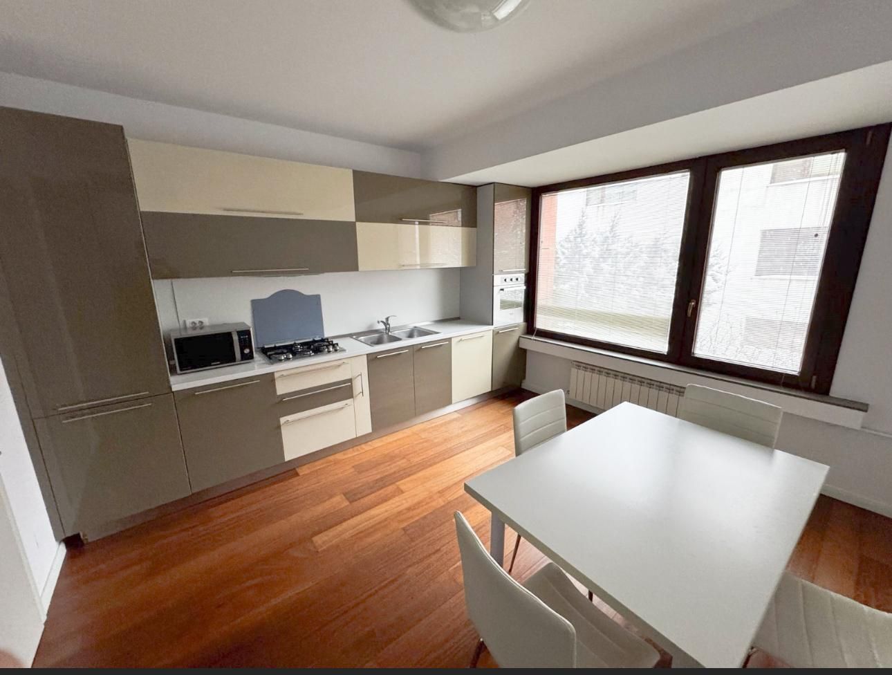 Eleganță Panoramică la Kiseleff – Apartament Luxos cu 3 Camere și Vederi Urbane - Poză 7