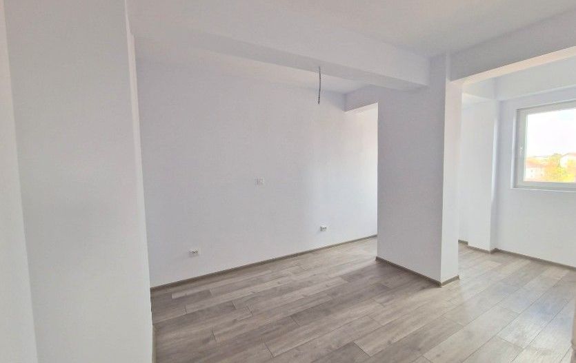 Apartament 2 camere Otopeni | bloc cu lift | 10 minute pe jos de centru - Poză 4