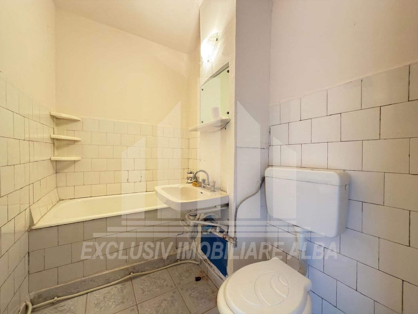 Garsoniera de vanzare | 32 mp | Etaj 2 | Cetate - Poză 4