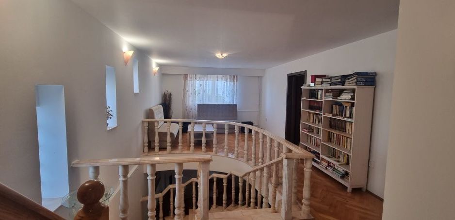 Vila spatioasa de inchiriat | Voluntari | garaj - Poză 1