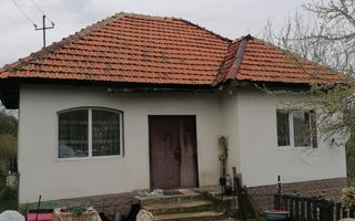 Casă de vânzare în Cerisor – liniște, natură și teren generos! - Poză 2