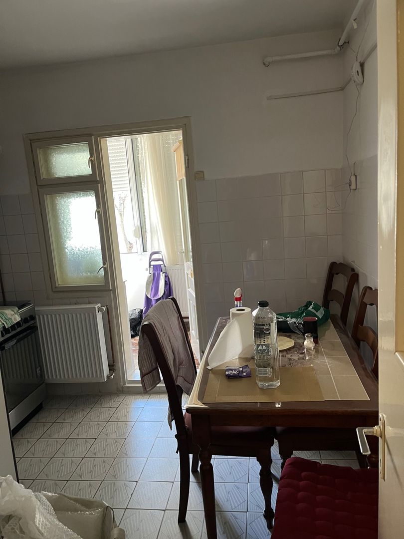 Soarelui | 3 camere | Decomandat | 2 băi | Centrala proprie | Etaj 2 - Poză 4