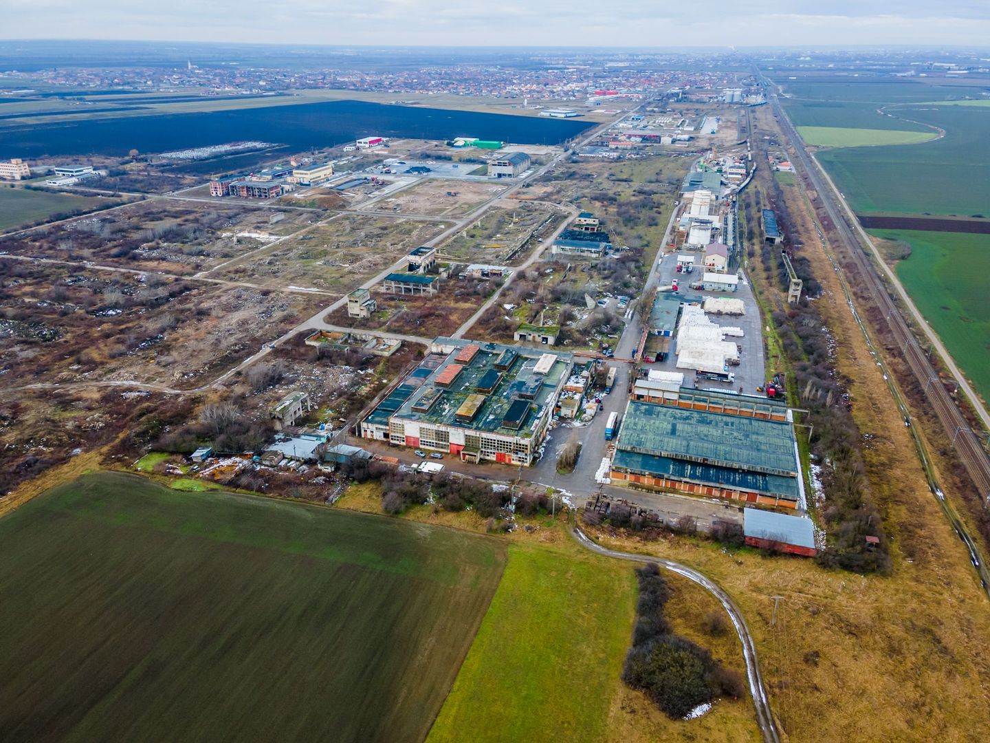 Hală pretabilă confecții metalice Vladimirescu - Poză 6