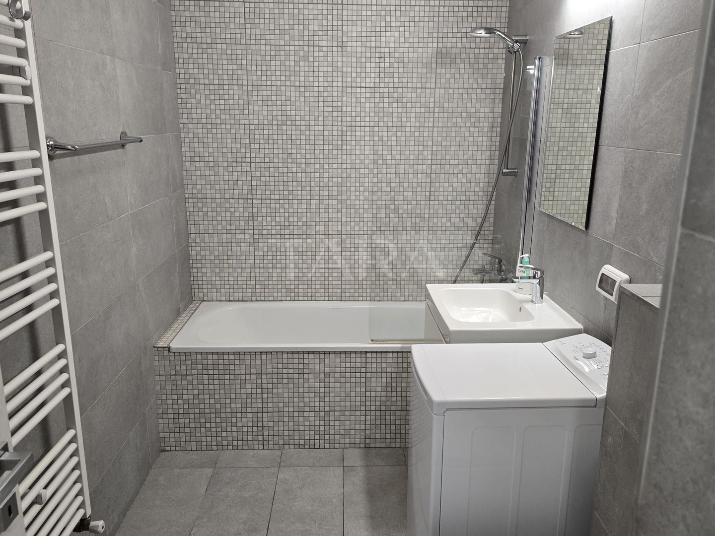 Apartament 2 Camere – Zonă Semicentrală, Vedere Panoramică - Poză 4