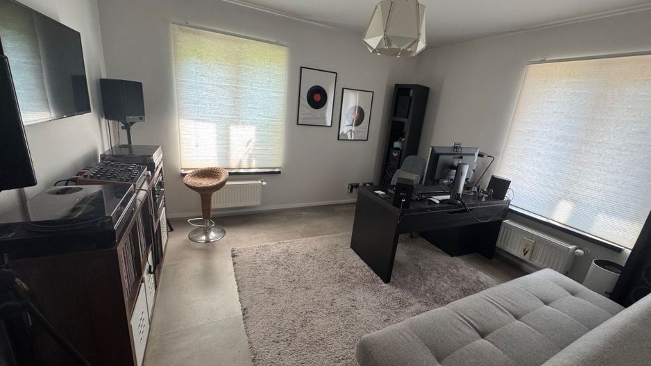 Vila de LUX Tunari, 214m2 utili, 600 curte - Poză 22