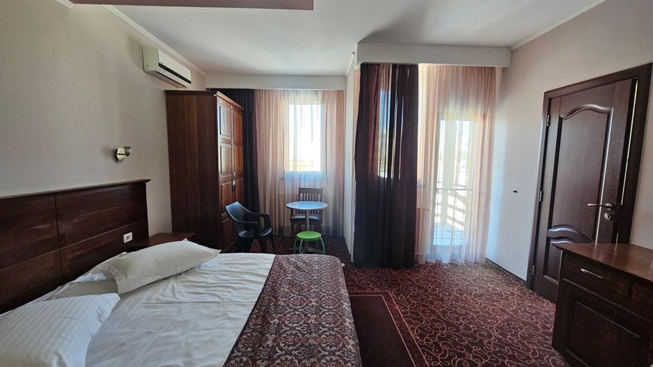 Pensiune cu lift și restaurant – zonă premium Delfinariu/Constanța - Poză 2