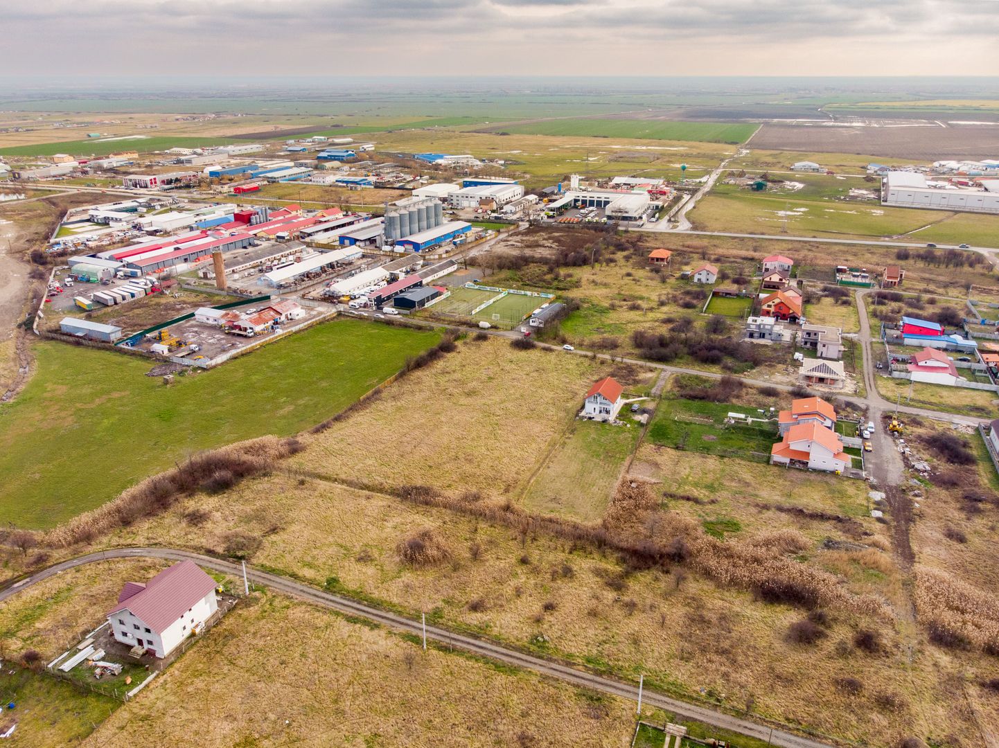Teren de investiții cu PUZ industrial în Săcălaz - Poză 5
