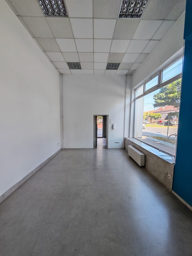 SPATIU IDEAL BIROURU - Poză 5