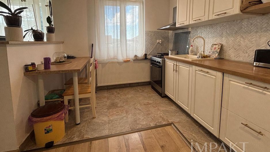 Vilă spațioasă cu garaj, curte de 600 mp  Sânnicoara - Poză 4