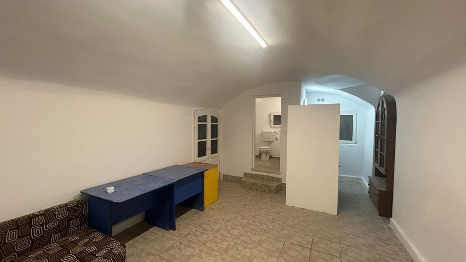 Spațiu Comercial de Închiriat Arad – 70mp, Acces Stradal - Poză 3