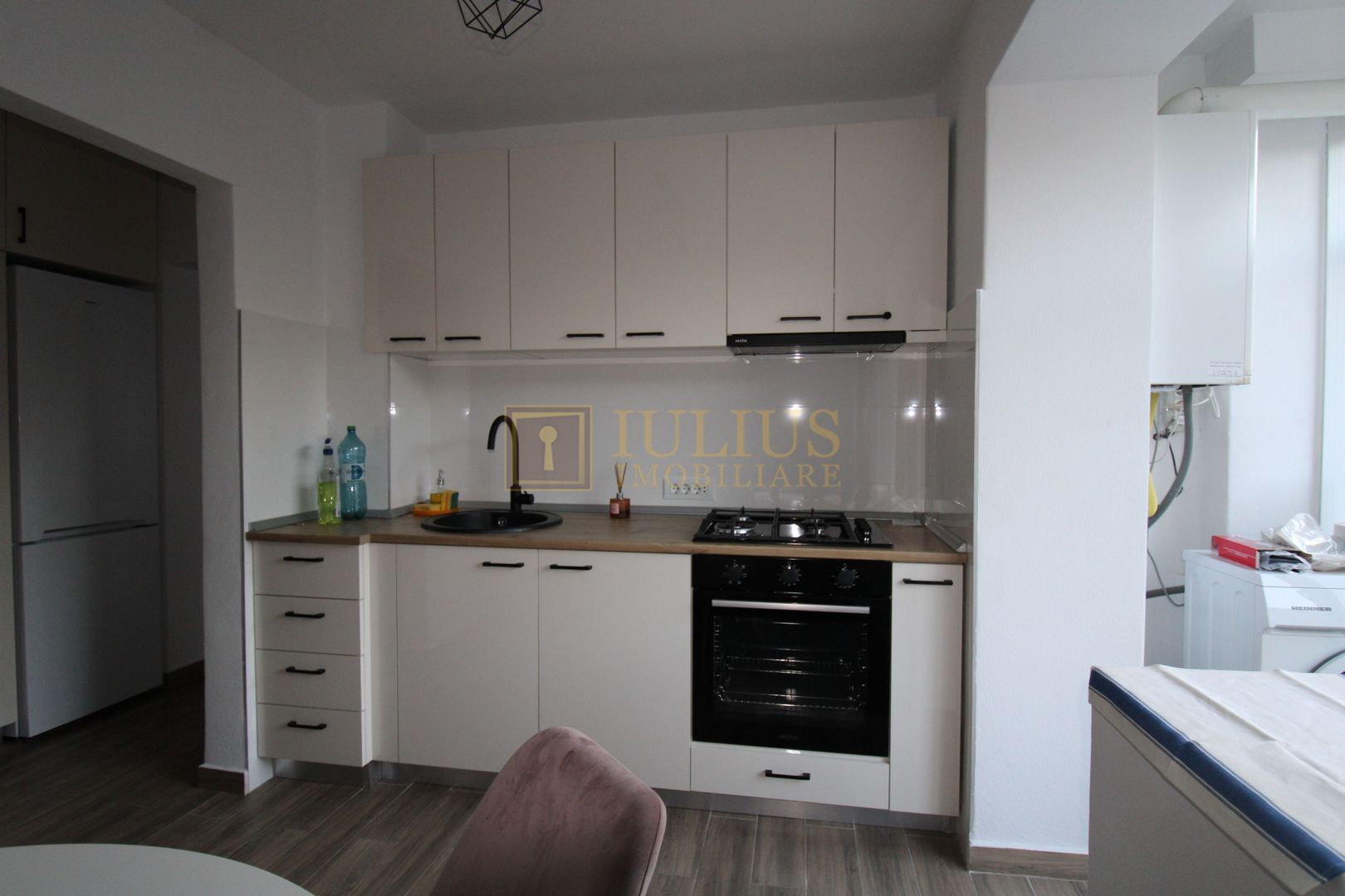 3 minute de Judetean, centrala proprie, prima inchiriere dupa renovare. - Poză 7