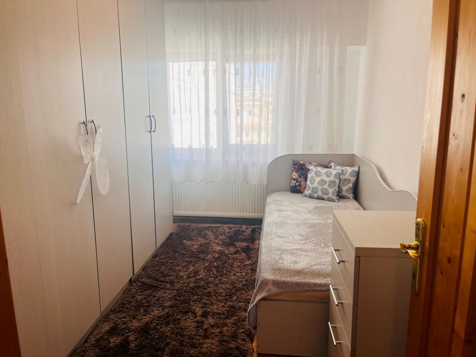 Apartament ultracentral, 3 camere, cu priveliste impresionanta, langa Mercur - Poză 22