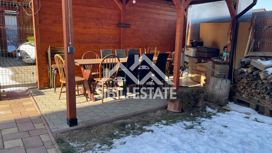 Apartament 2 camere la casă cu pod+curte in  Șelimbăr-Zona Brana - Poză 1