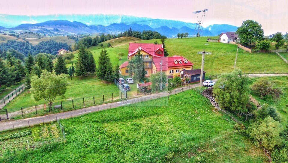 Casa de vacanta(Pensiune) - Fundata Brasov - Poză 1