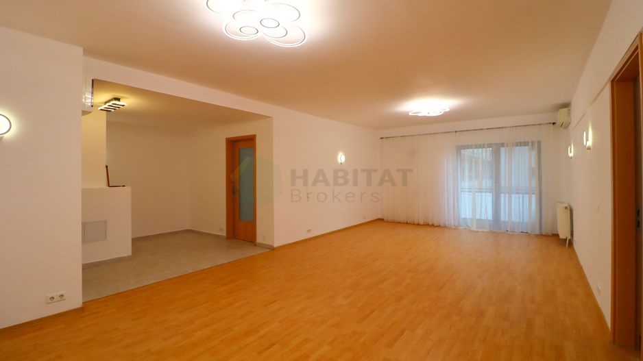 Proaspat igienizat, spatios, parcare subterană - Poză 1