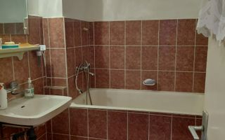 Aprtament 2 cam, Tig 1,et 3 si  un garaj mare langa bloc - Poză 8