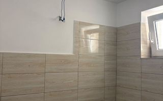 Apartament complet renovat, 3 camere, de vânzare în Carjoaia, comuna Cotnari, județul Iași - Poză 7