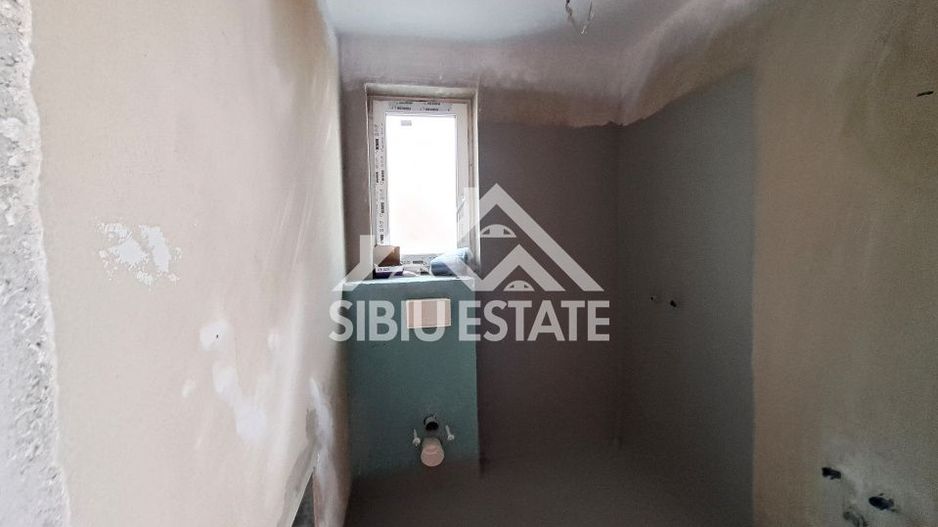 Casa Selimbar 4 camere, 2 bai, terasa, curte si magazie - Poză 15