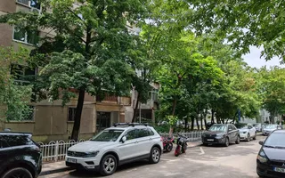 Apartament 2 camere, str Vicina, decomandat, 61 mp - Poză 11