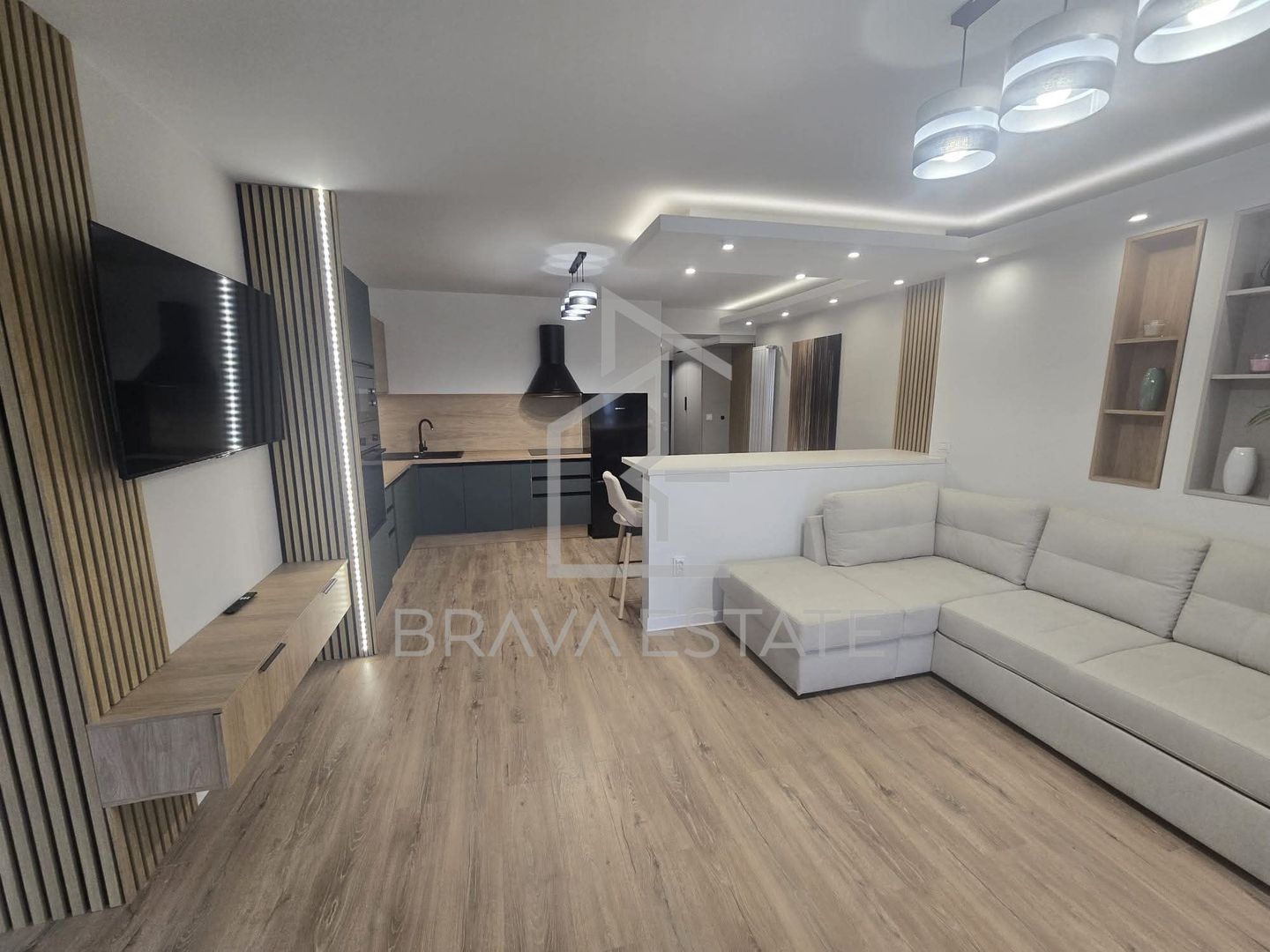 Apartament 58mp, 2 camere ,zona Tăietura Turcului . - Poză 1