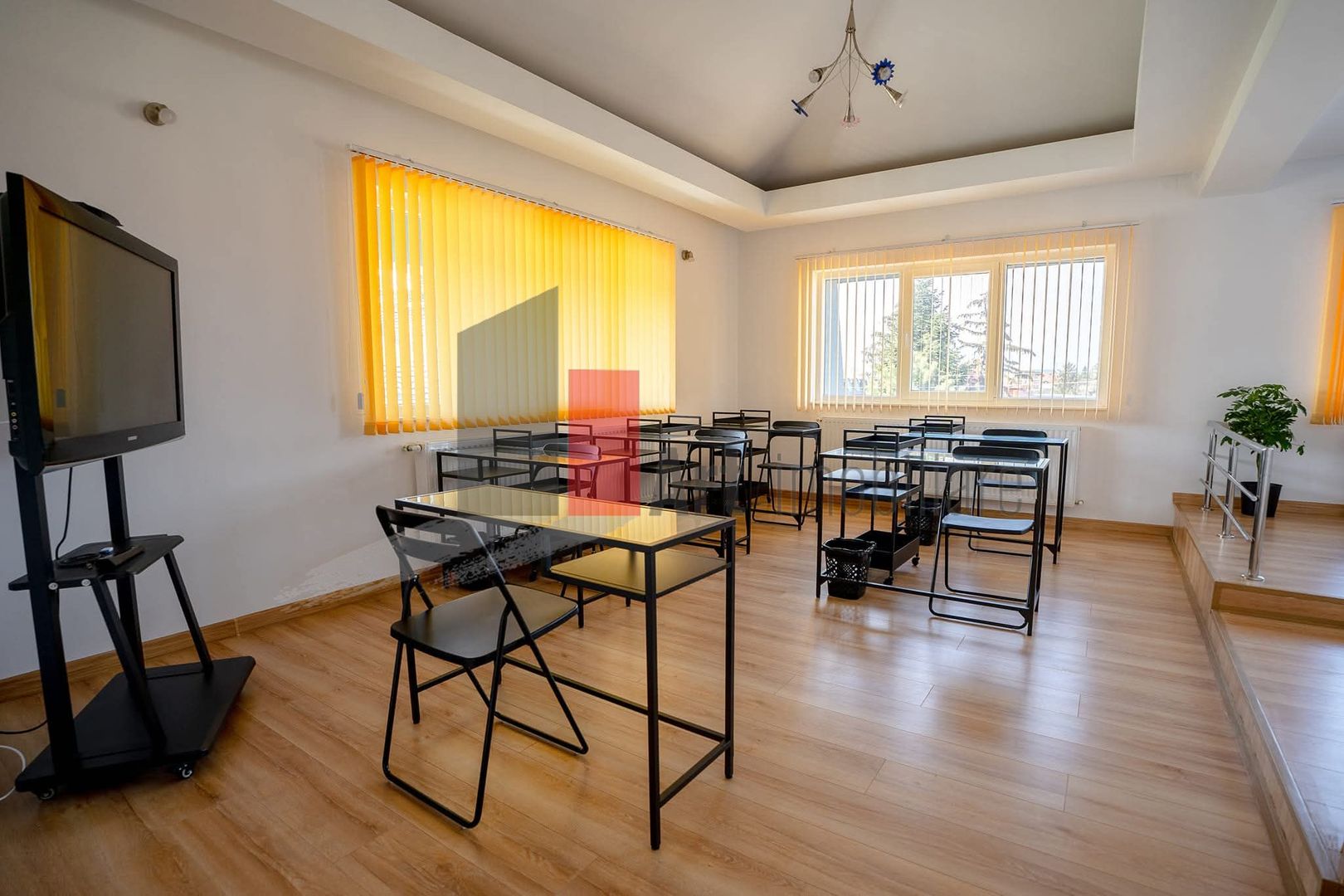 Afacere de inchiriat (spatiu comercial) in zona Bucurestii Noi - Poză 7