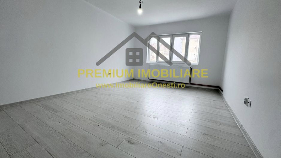 Apartament 2 Camere - Etaj 1 - Zona Mal - Renovat - Poză 1