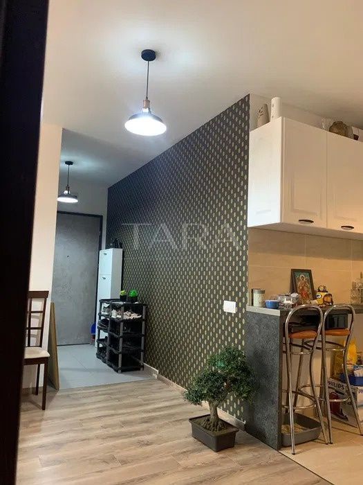 Apartament cu 2 camere, mobilat și utilat, cu parcare inclusă. - Poză 5