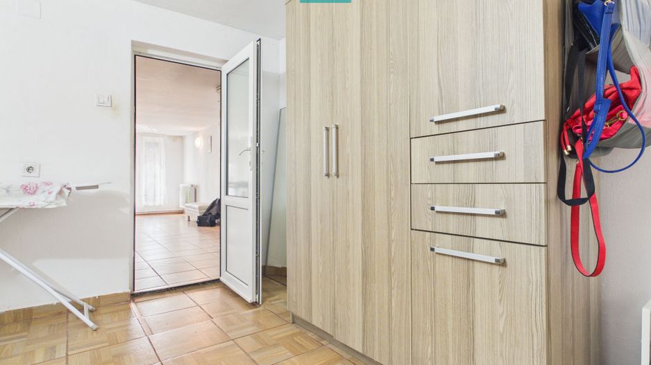 Casă retrasă Pișchia – 4 camere, teren 920 mp - Poză 53